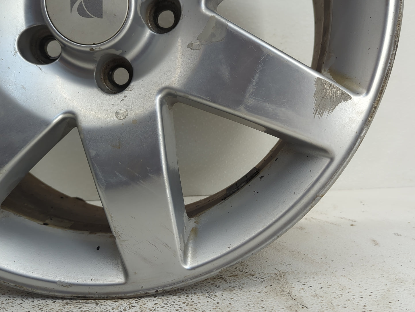 2004-2007 Saturn Vue Oem Wheel Rim Absolute Black - Oemusedautoparts1.com