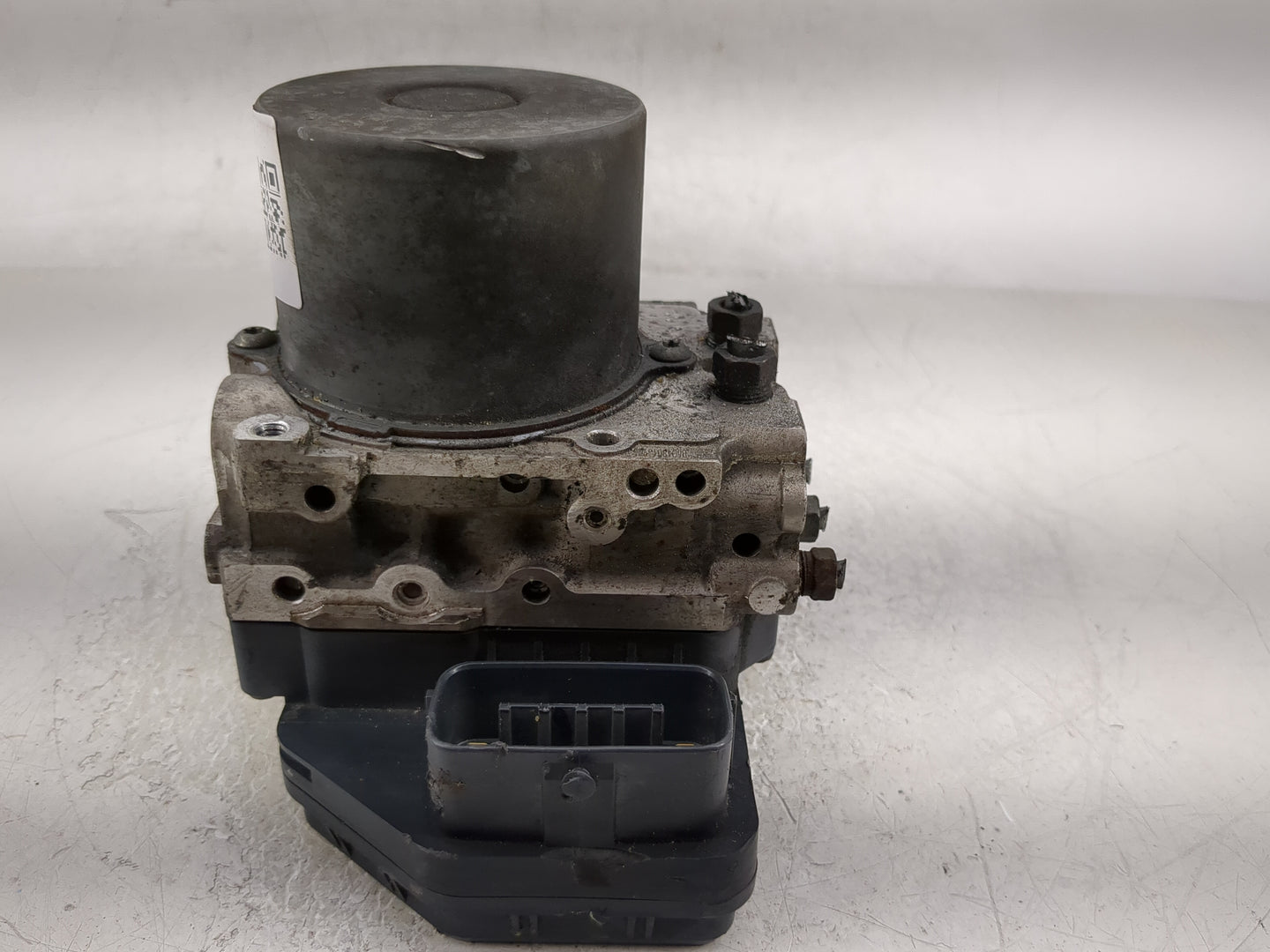 2011 Scion Tc ABS Pump Control Module Replacement P/N:4454021030 Fits OEM Used Auto Parts - Oemusedautoparts1.com