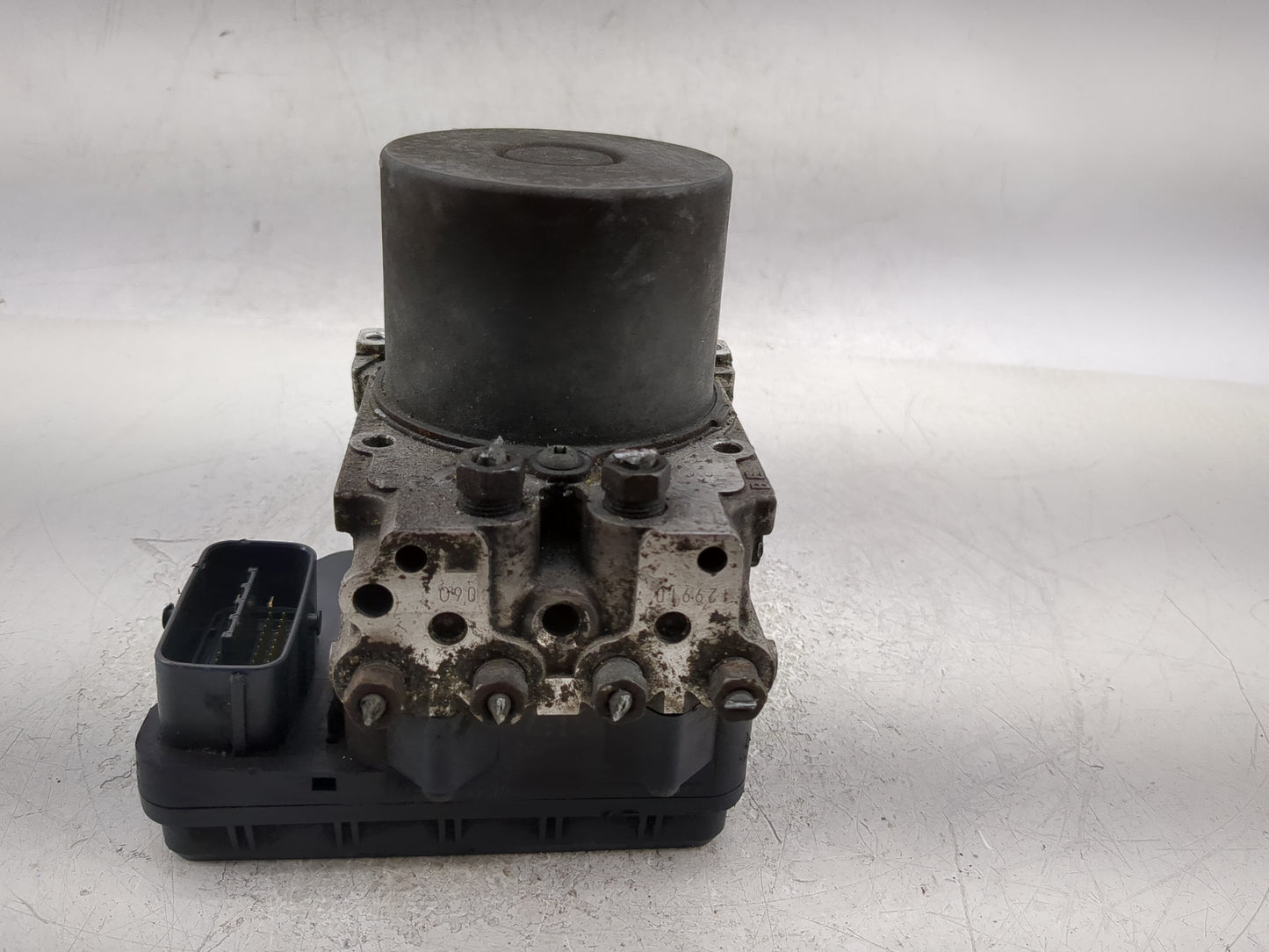 2011 Scion Tc ABS Pump Control Module Replacement P/N:4454021030 Fits OEM Used Auto Parts - Oemusedautoparts1.com