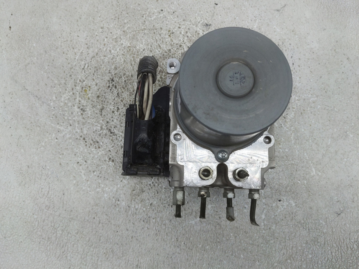 2011 Scion Tc ABS Pump Control Module Replacement P/N:133800-9580 89541-21090, 44540-21030 Fits OEM Used Auto Parts - Oemuse