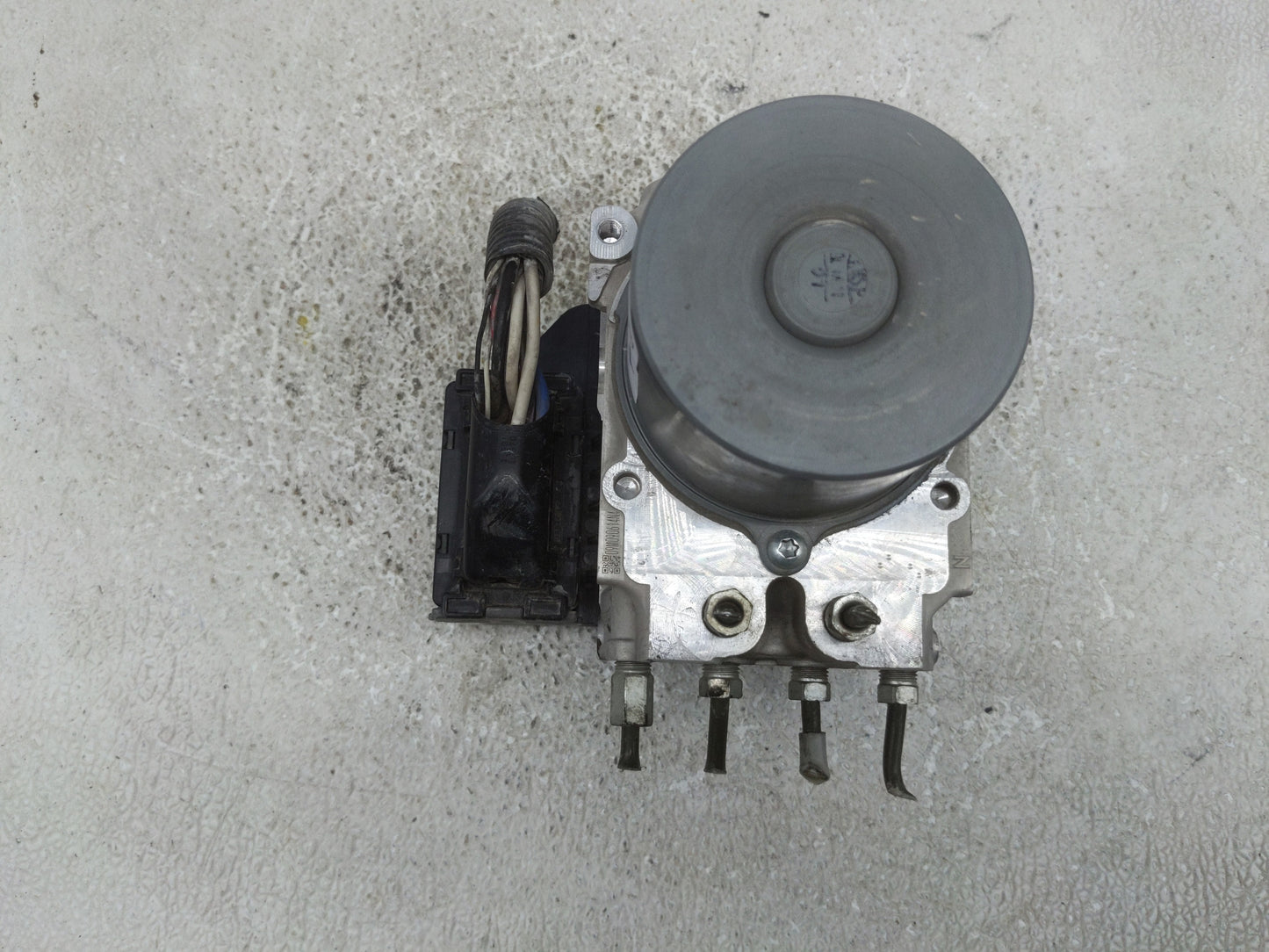 2011 Scion Tc ABS Pump Control Module Replacement P/N:133800-9580 89541-21090, 44540-21030 Fits OEM Used Auto Parts - Oemuse