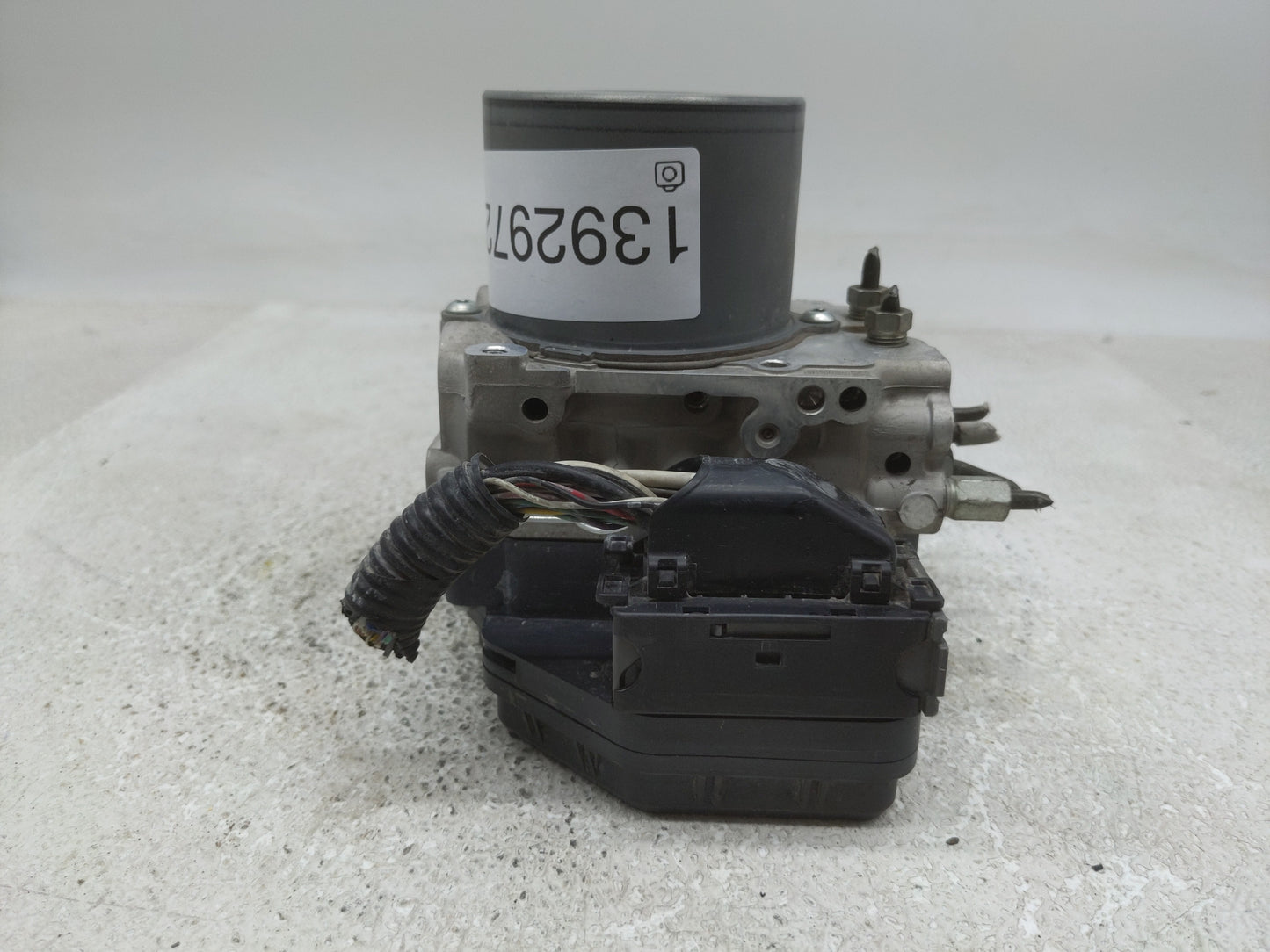 2011 Scion Tc ABS Pump Control Module Replacement P/N:133800-9580 89541-21090, 44540-21030 Fits OEM Used Auto Parts - Oemuse