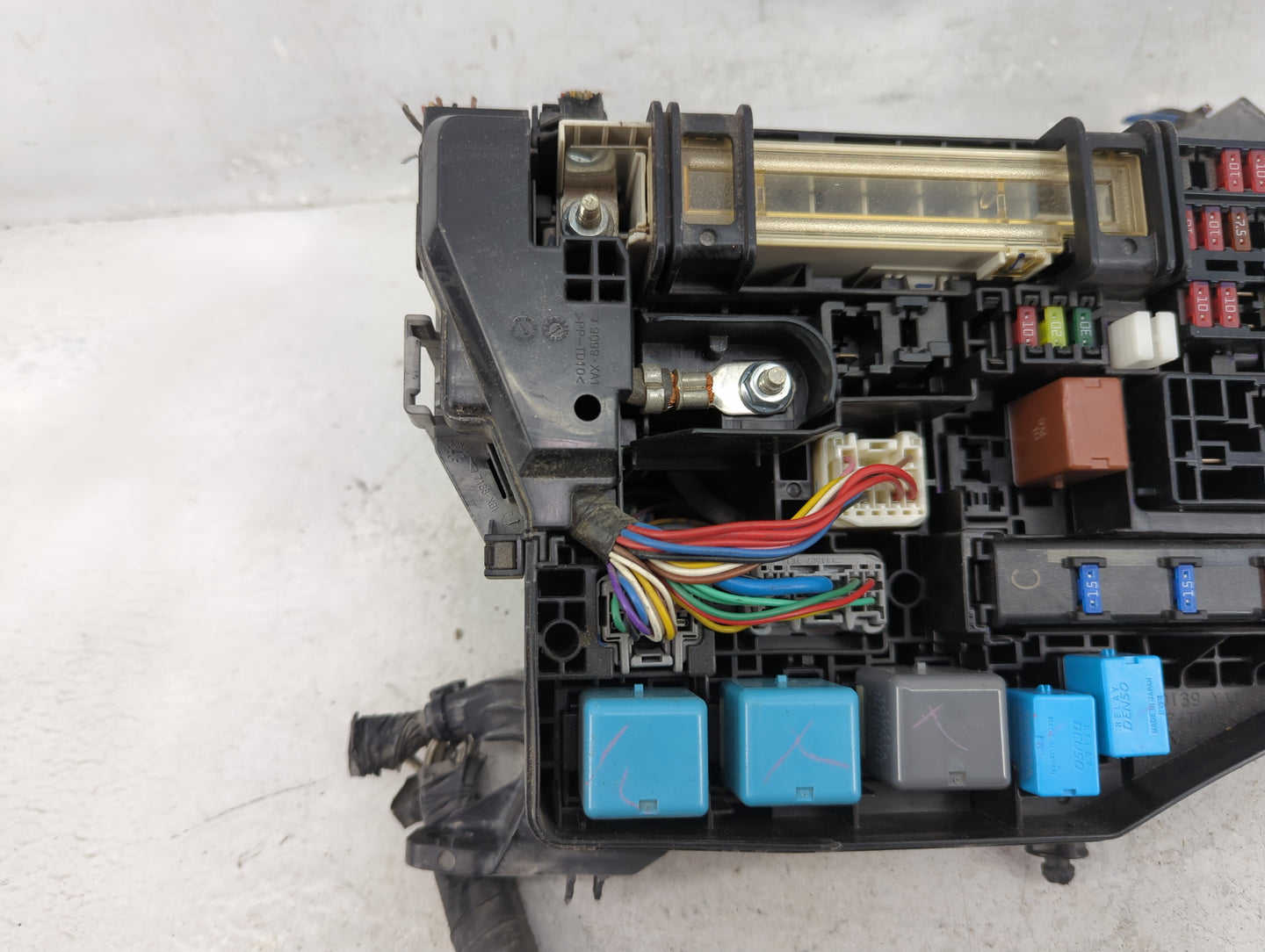 2011-2013 Scion Tc Fusebox Fuse Box Panel Relay Module P/N:9099-XA1 Fits Fits 2011 2012 2013 OEM Used Auto Parts - Oemusedau