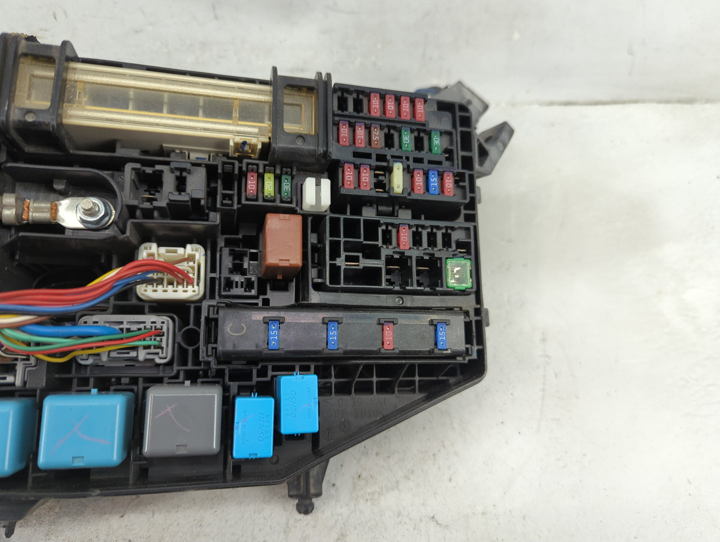 2011-2013 Scion Tc Fusebox Fuse Box Panel Relay Module P/N:9099-XA1 Fits Fits 2011 2012 2013 OEM Used Auto Parts - Oemusedau