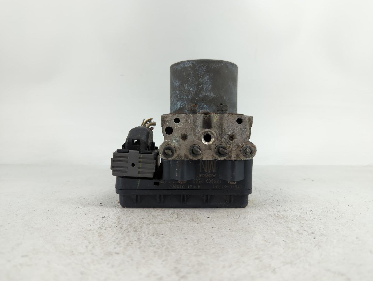 2011 Scion Tc ABS Pump Control Module Replacement P/N:133800-9580 89541-21090, 44540-21030 Fits OEM Used Auto Parts - Oemuse
