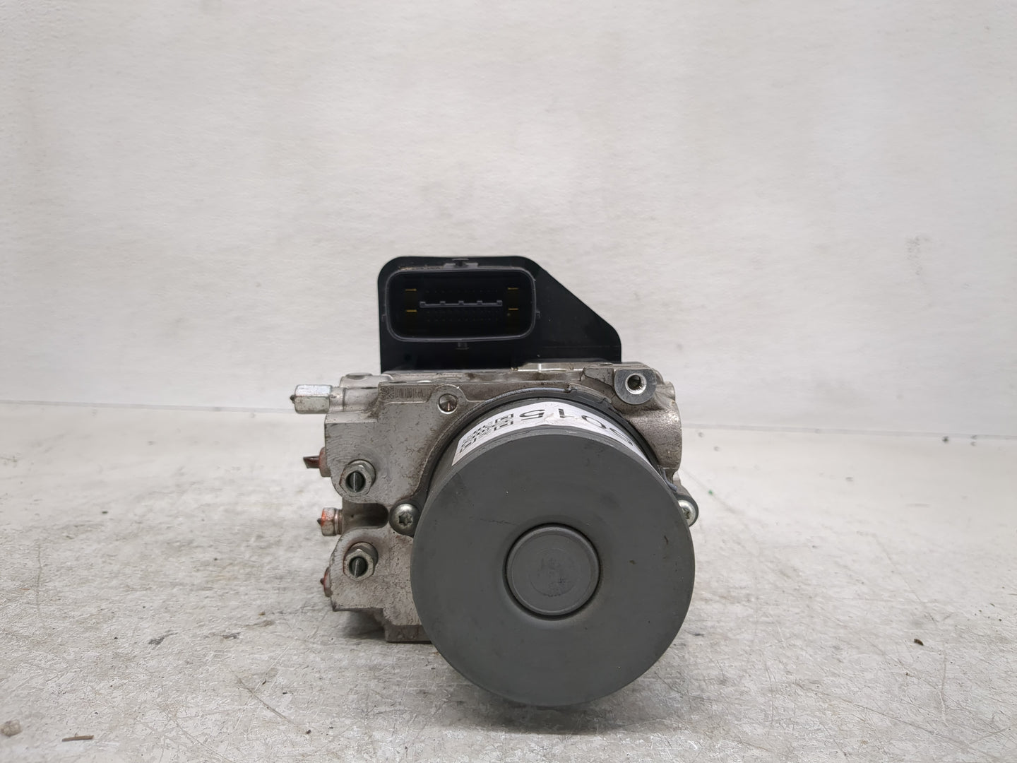2011 Scion Xb ABS Pump Control Module Replacement P/N:89541-12820 44540-12510 Fits OEM Used Auto Parts - Oemusedautoparts1.c