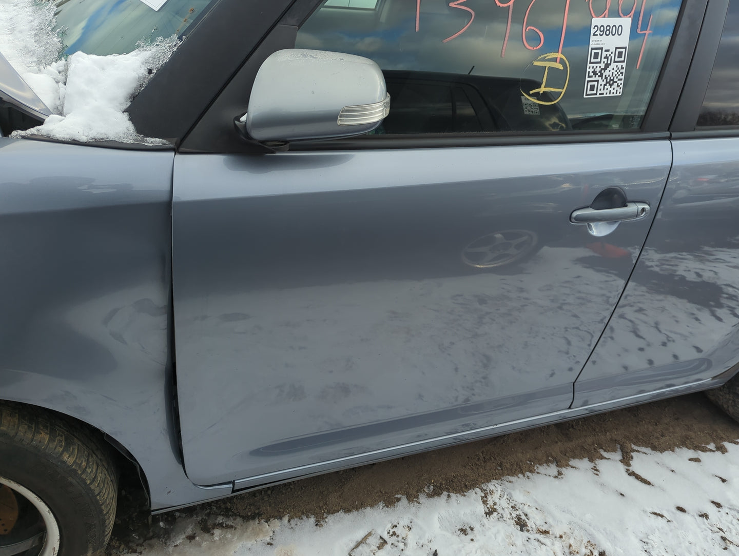 2008-2015 Scion Xb Driver Front Door Oem 1379880 - Oemusedautoparts1.com