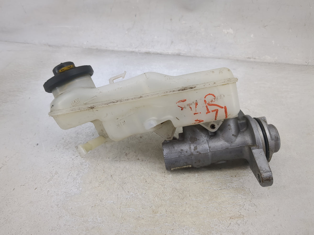 2008-2012 Scion Xb Brake Master Cylinder 1512586 - Oemusedautoparts1.com