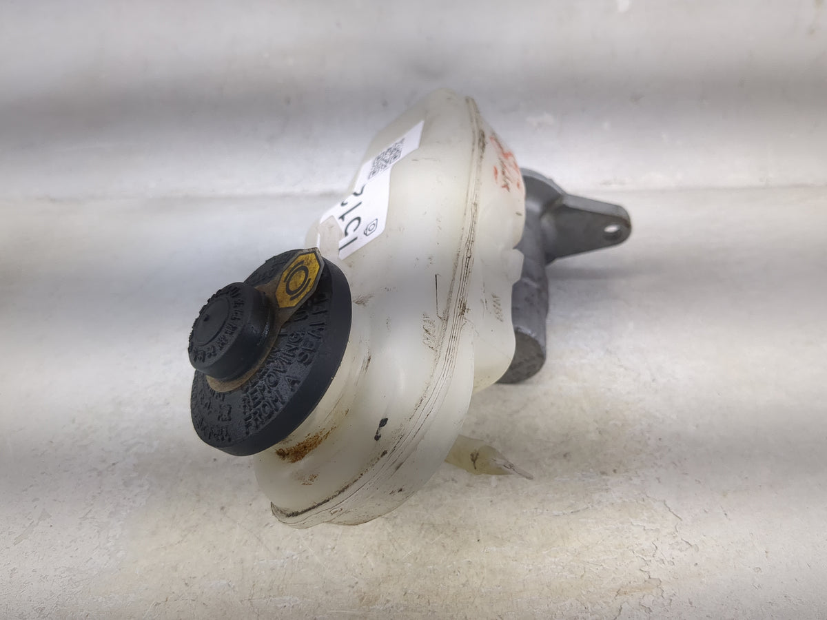 2008-2012 Scion Xb Brake Master Cylinder 1512586 - Oemusedautoparts1.com