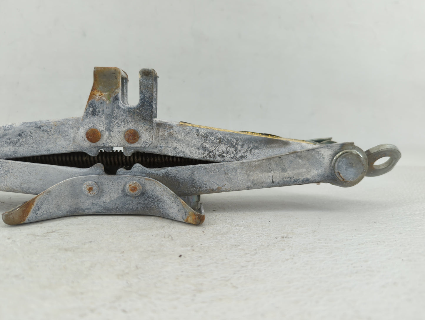 2011 Scion Xb Spare Scissor Car Jack - Oemusedautoparts1.com