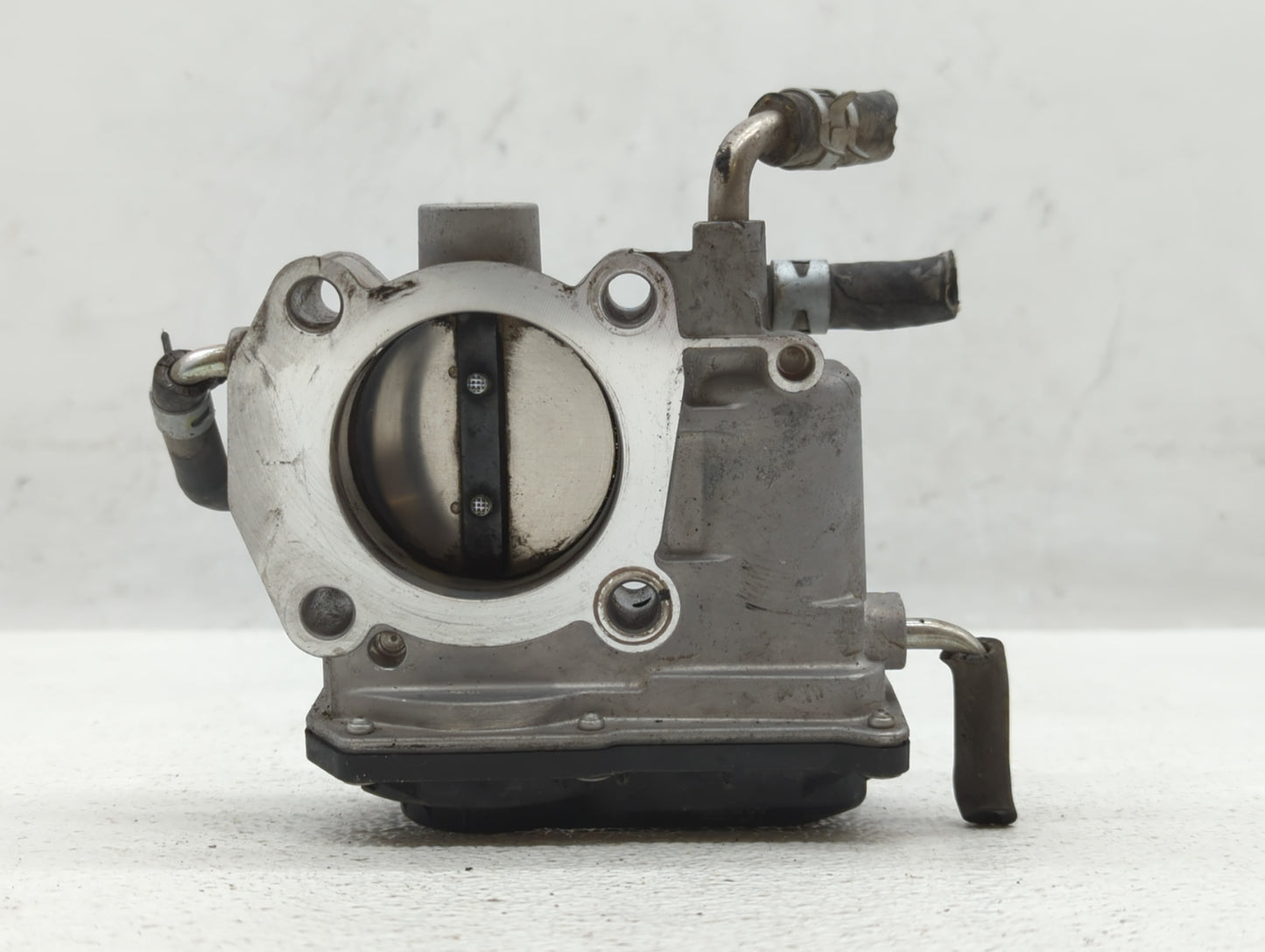 2008-2015 Scion Xb Throttle Body P/N:22030-28070 Fits Fits 2006 2007 2008 2009 2010 2011 2012 2013 2014 2015 OEM Used Auto P