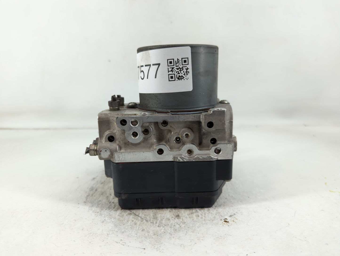 2011 Scion Xb ABS Pump Control Module Replacement P/N:133800-9090 89541-12820, 44540-12510 Fits OEM Used Auto Parts - Oemuse