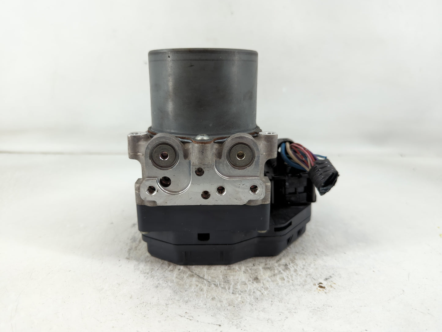 2011 Scion Xb ABS Pump Control Module Replacement P/N:133800-9090 89541-12820, 44540-12510 Fits OEM Used Auto Parts - Oemuse