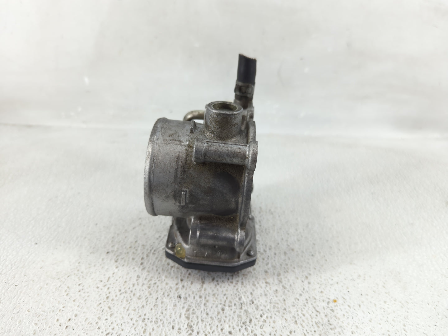 2011-2018 Subaru Forester Throttle Body P/N:16112AA3 Fits Fits 2011 2012 2013 2014 2015 2016 2017 2018 OEM Used Auto Parts -