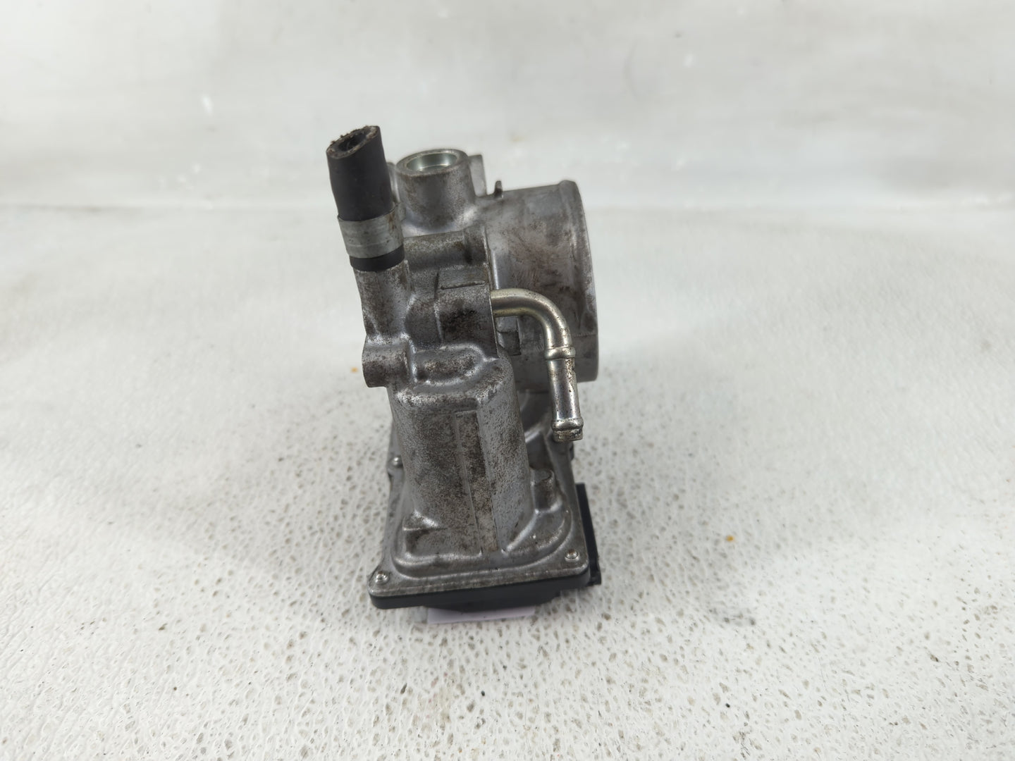 2011-2018 Subaru Forester Throttle Body P/N:16112AA3 Fits Fits 2011 2012 2013 2014 2015 2016 2017 2018 OEM Used Auto Parts -
