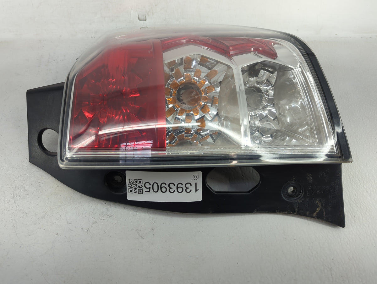 2009-2013 Subaru Forester Tail Light Assembly Passenger Right OEM P/N:220-20048 Fits Fits 2009 2010 2011 2012 2013 OEM Used 