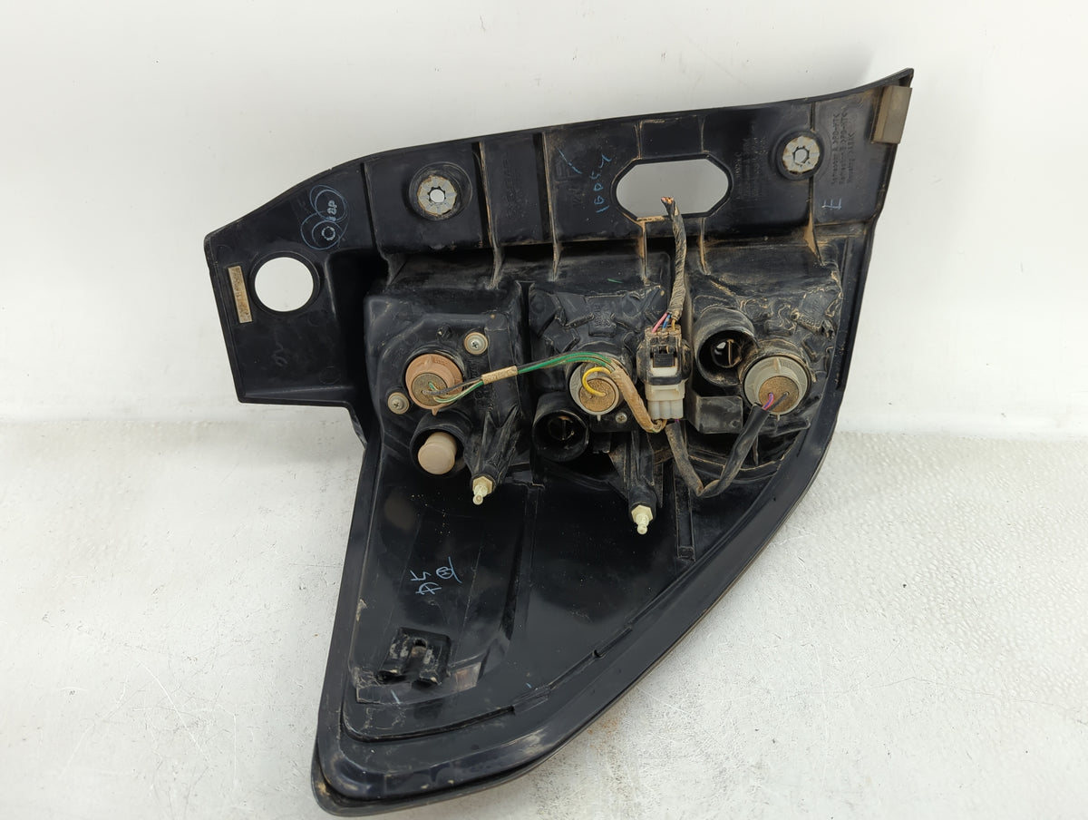 2009-2013 Subaru Forester Tail Light Assembly Passenger Right OEM P/N:220-20048 Fits Fits 2009 2010 2011 2012 2013 OEM Used 