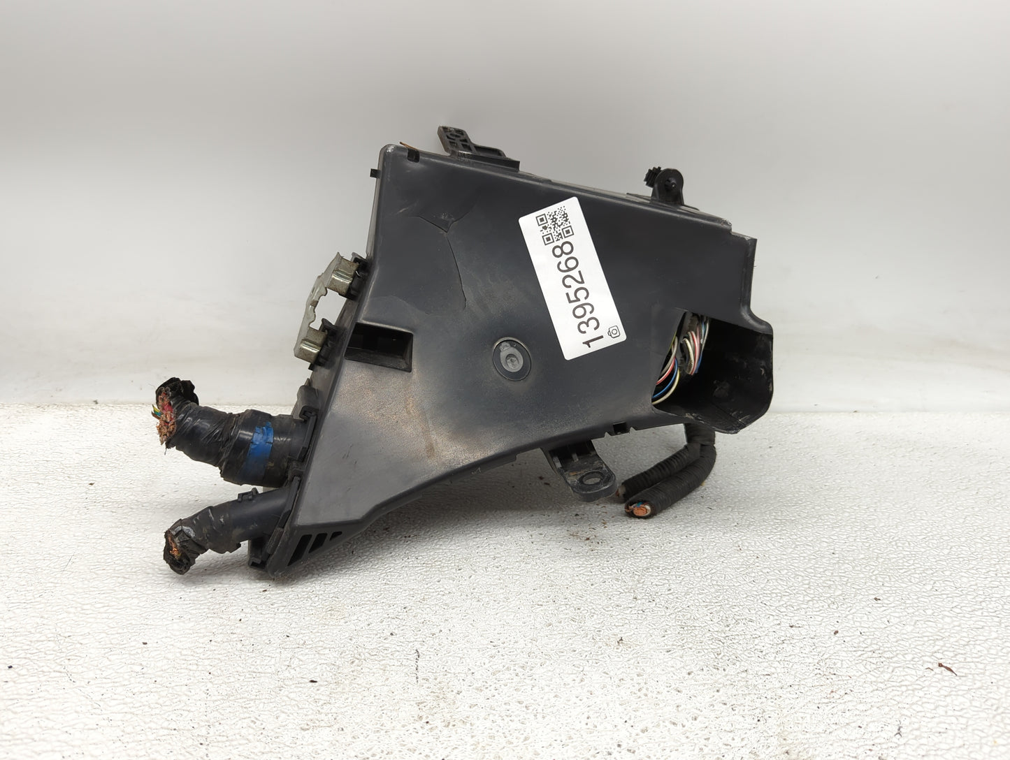 2010-2013 Subaru Forester Fusebox Fuse Box Panel Relay Module P/N:82241SC050 Fits Fits 2010 2011 2012 2013 OEM Used Auto Par