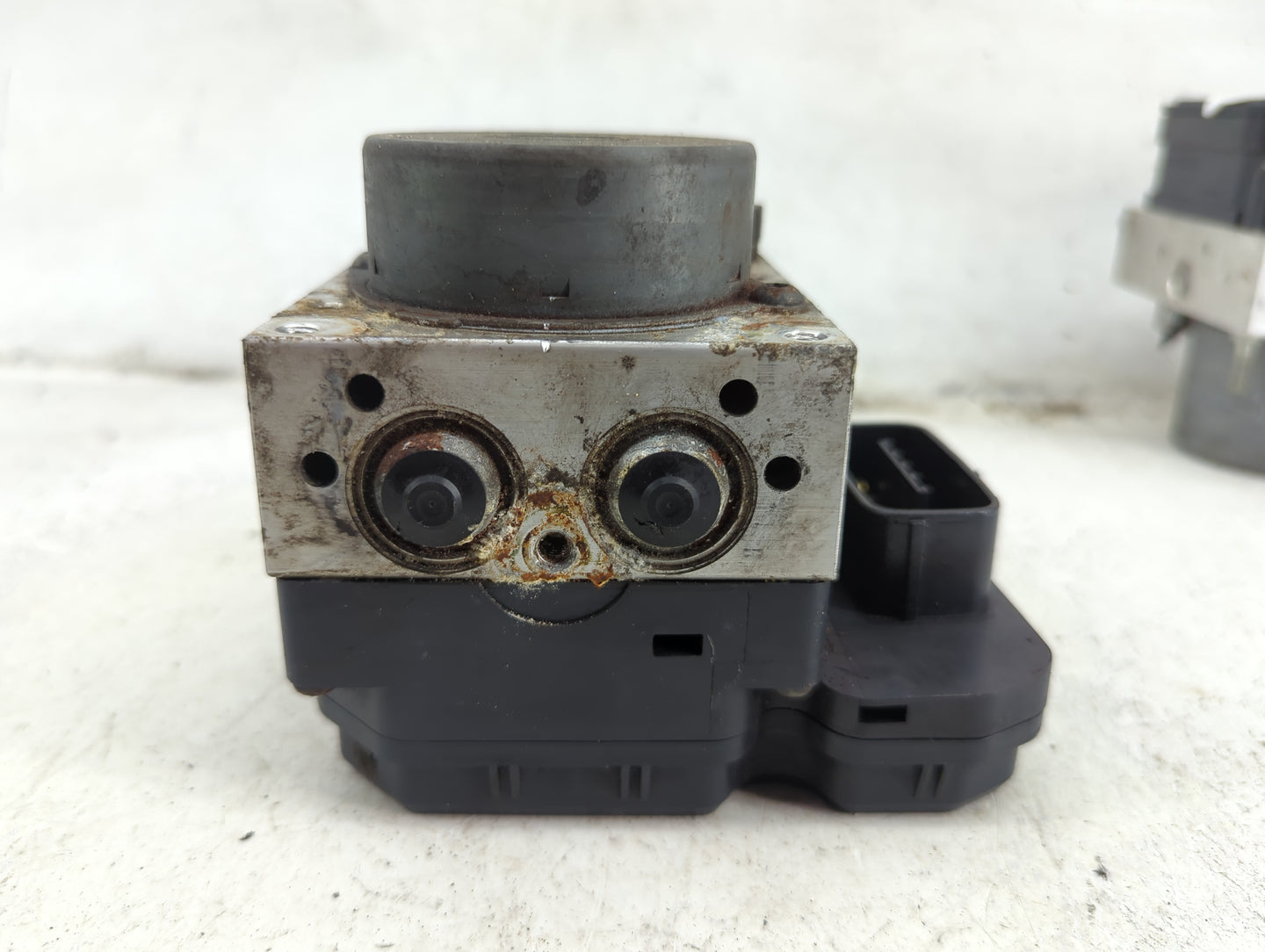 2011 Subaru Forester ABS Pump Control Module Replacement Fits OEM Used Auto Parts - Oemusedautoparts1.com
