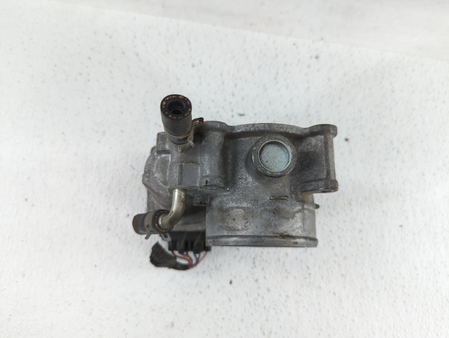 2011-2017 Subaru Forester Throttle Body P/N:16112AA380 Fits Fits 2011 2012 2013 2014 2015 2016 2017 OEM Used Auto Parts - Oe