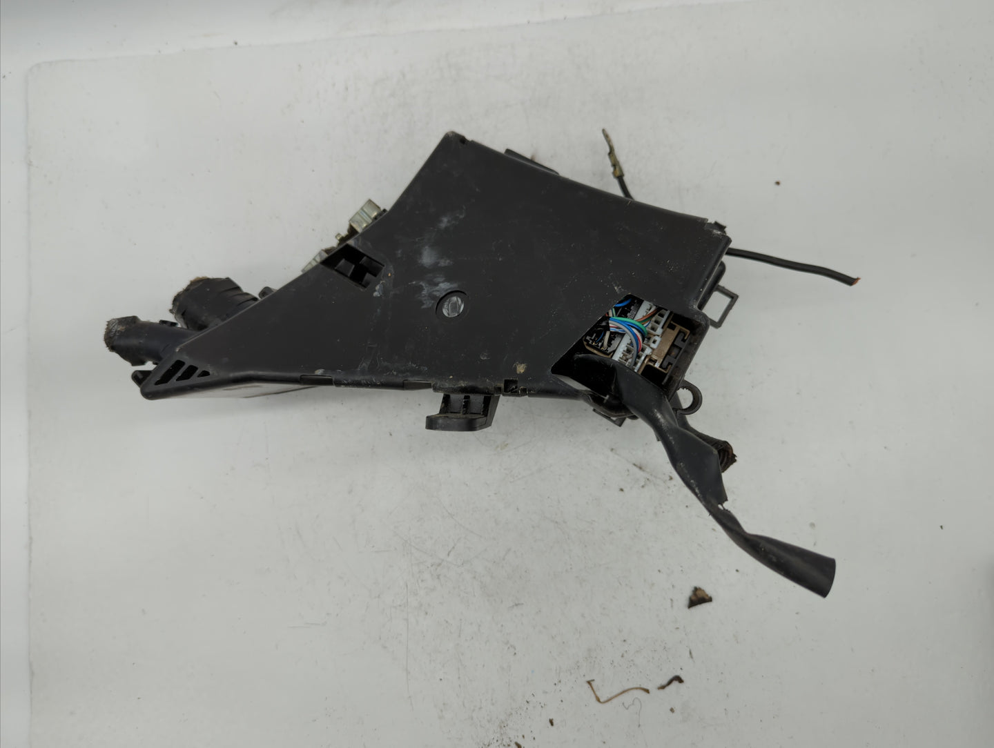 2010-2013 Subaru Forester Fusebox Fuse Box Panel Relay Module P/N:82241SC050 MB100200B, MB502095B Fits Fits 2010 2011 2012 2