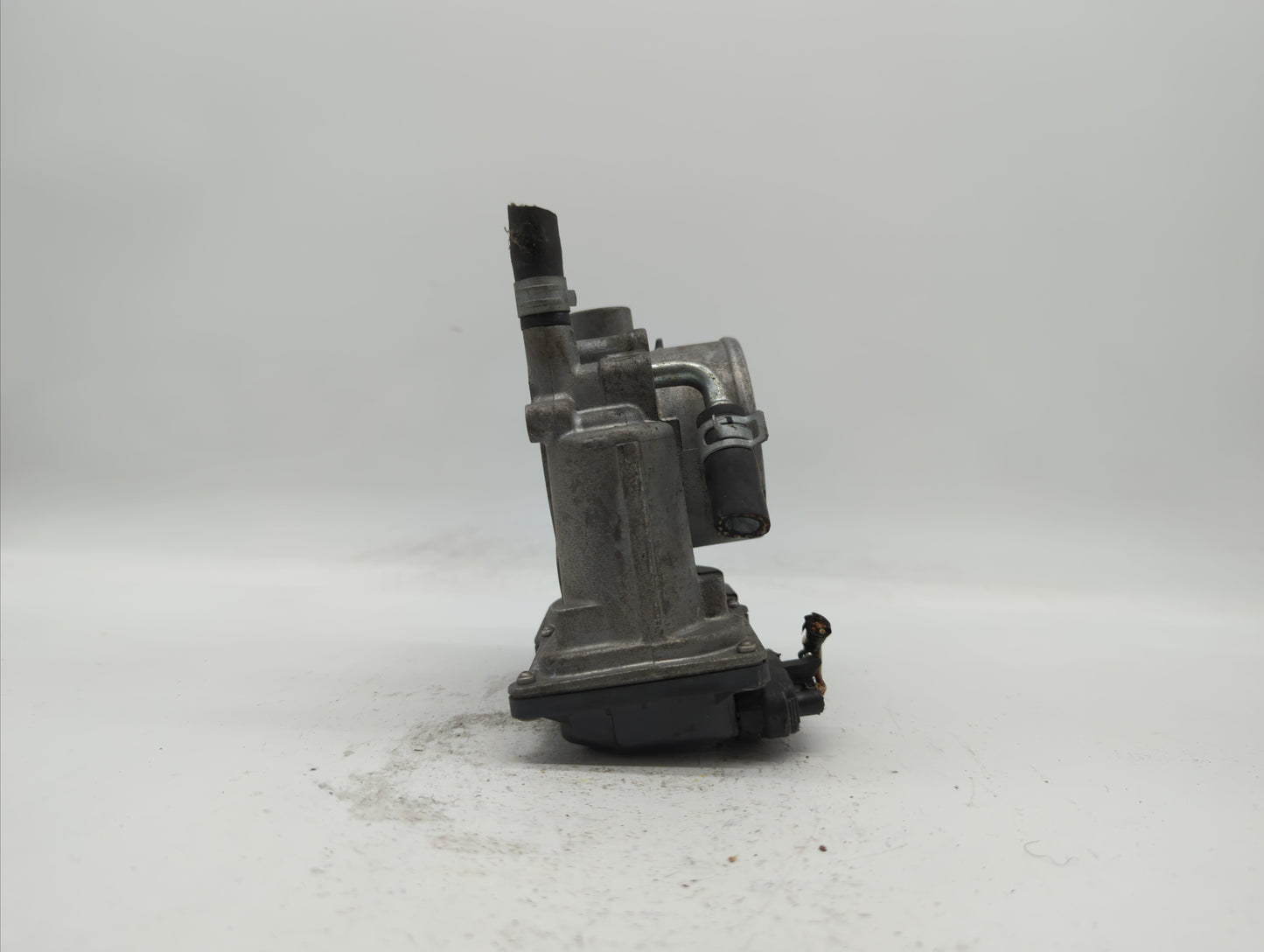2011-2017 Subaru Forester Throttle Body P/N:16112AA380 Fits Fits 2011 2012 2013 2014 2015 2016 2017 OEM Used Auto Parts - Oe