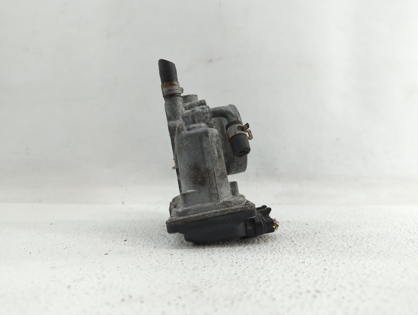 2011-2017 Subaru Forester Throttle Body P/N:16112AA380 Fits Fits 2011 2012 2013 2014 2015 2016 2017 OEM Used Auto Parts - Oe