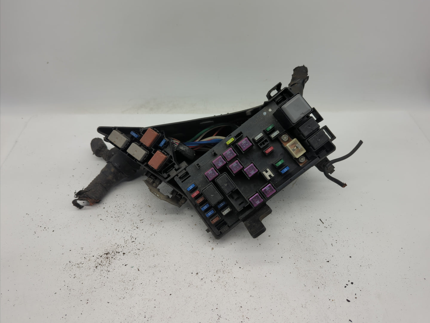 2010-2013 Subaru Forester Fusebox Fuse Box Panel Relay Module P/N:82241SC050 MB100200B, MB502095B Fits Fits 2010 2011 2012 2