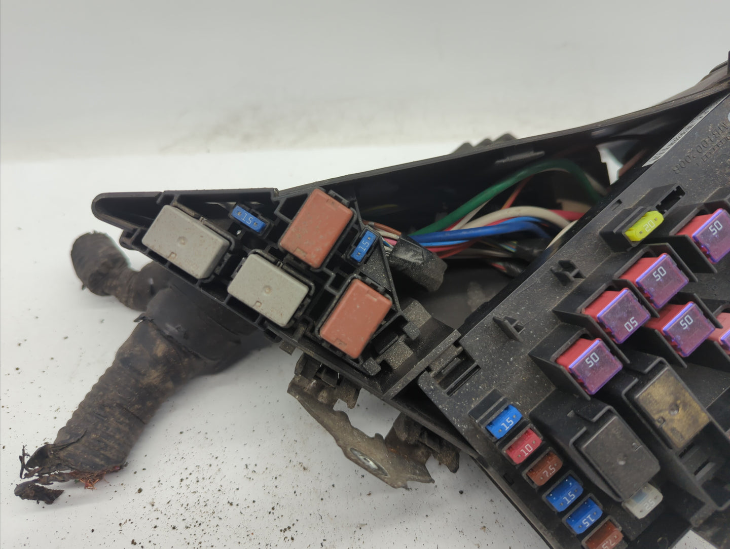 2010-2013 Subaru Forester Fusebox Fuse Box Panel Relay Module P/N:82241SC050 MB100200B, MB502095B Fits Fits 2010 2011 2012 2