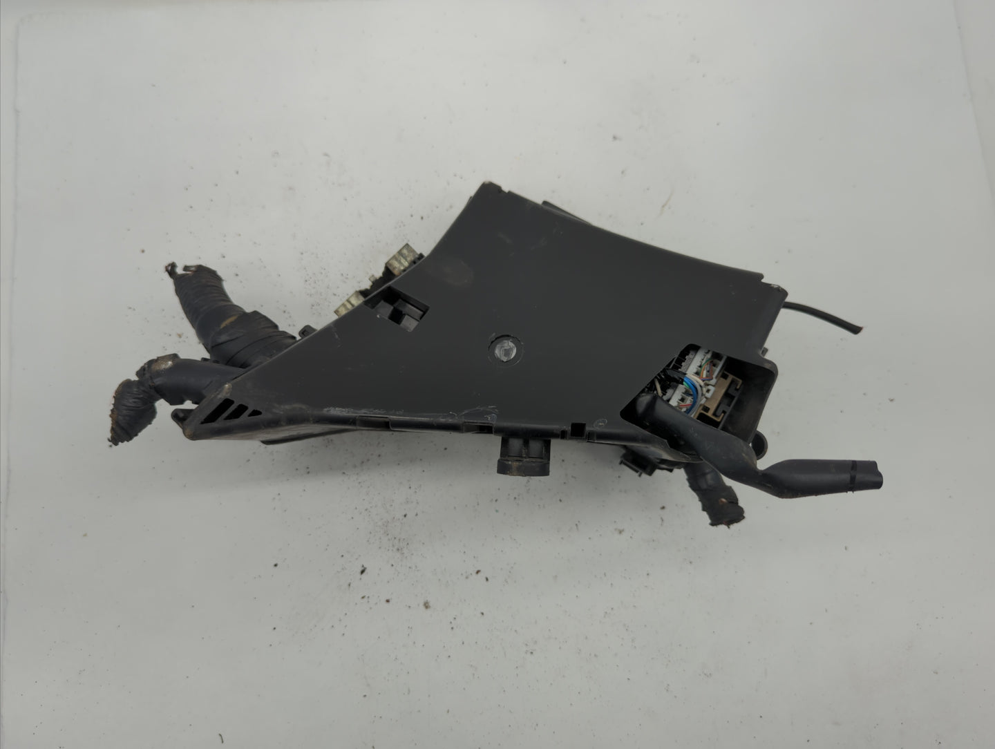 2010-2013 Subaru Forester Fusebox Fuse Box Panel Relay Module P/N:82241SC050 MB100200B, MB502095B Fits Fits 2010 2011 2012 2