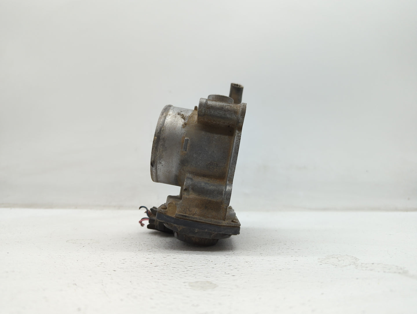 2011-2017 Subaru Forester Throttle Body P/N:16112AA380 Fits Fits 2011 2012 2013 2014 2015 2016 2017 OEM Used Auto Parts - Oe