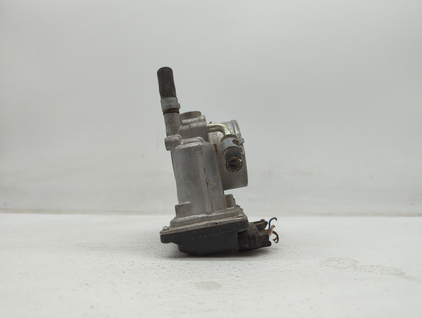 2011-2017 Subaru Forester Throttle Body P/N:16112AA380 Fits Fits 2011 2012 2013 2014 2015 2016 2017 OEM Used Auto Parts - Oe