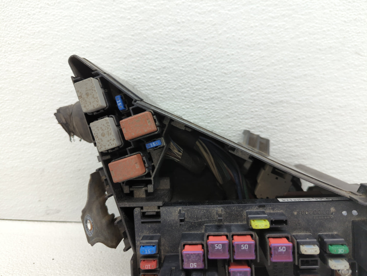 2010-2013 Subaru Forester Fusebox Fuse Box Panel Relay Module P/N:MB502096B MB100200B, MB502095B Fits Fits 2010 2011 2012 20