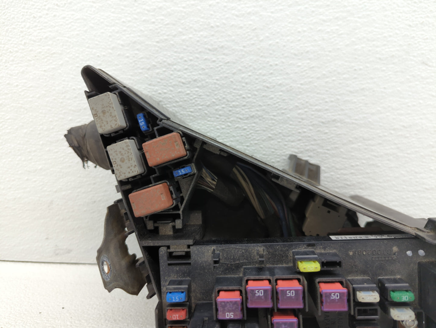 2010-2013 Subaru Forester Fusebox Fuse Box Panel Relay Module P/N:MB502096B MB100200B, MB502095B Fits Fits 2010 2011 2012 20