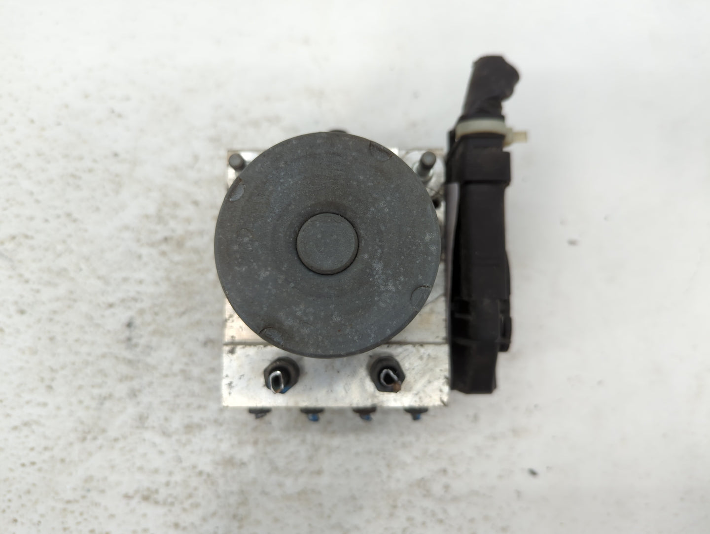 2011 Subaru Forester ABS Pump Control Module Replacement P/N:27536SC070 Fits OEM Used Auto Parts - Oemusedautoparts1.com