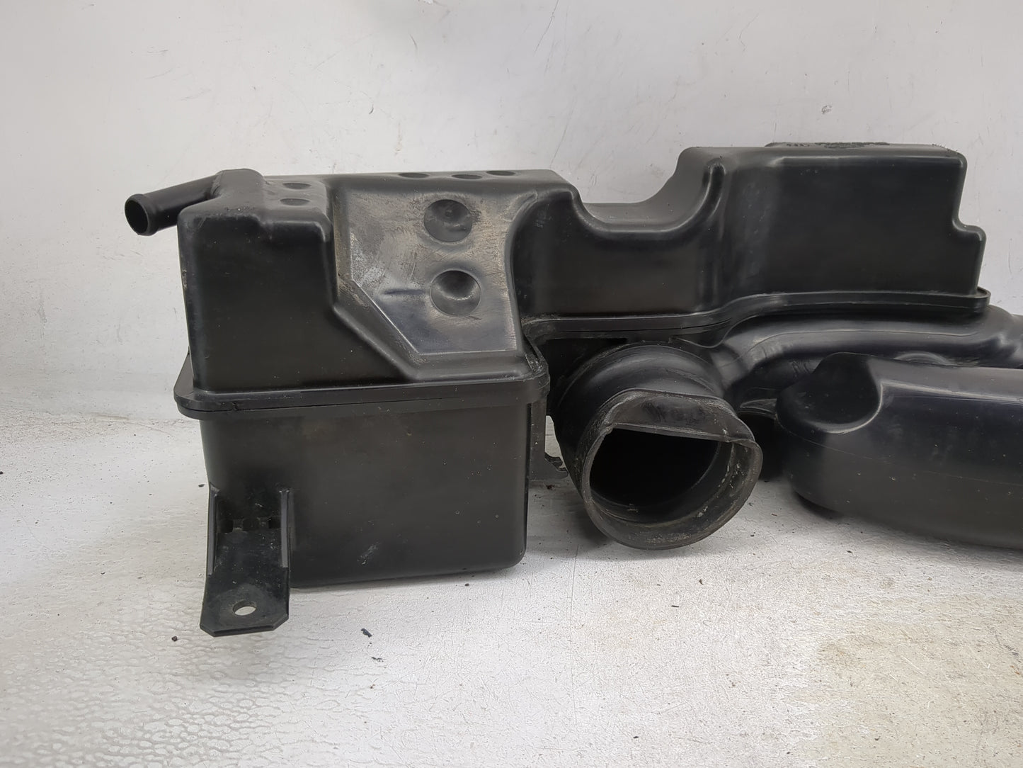 2011 Subaru Forester Air Cleaner Intake Duct Hose Tube - Oemusedautoparts1.com