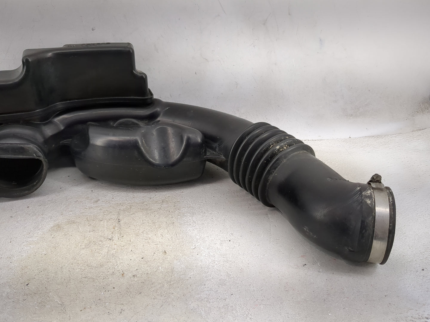 2011 Subaru Forester Air Cleaner Intake Duct Hose Tube - Oemusedautoparts1.com