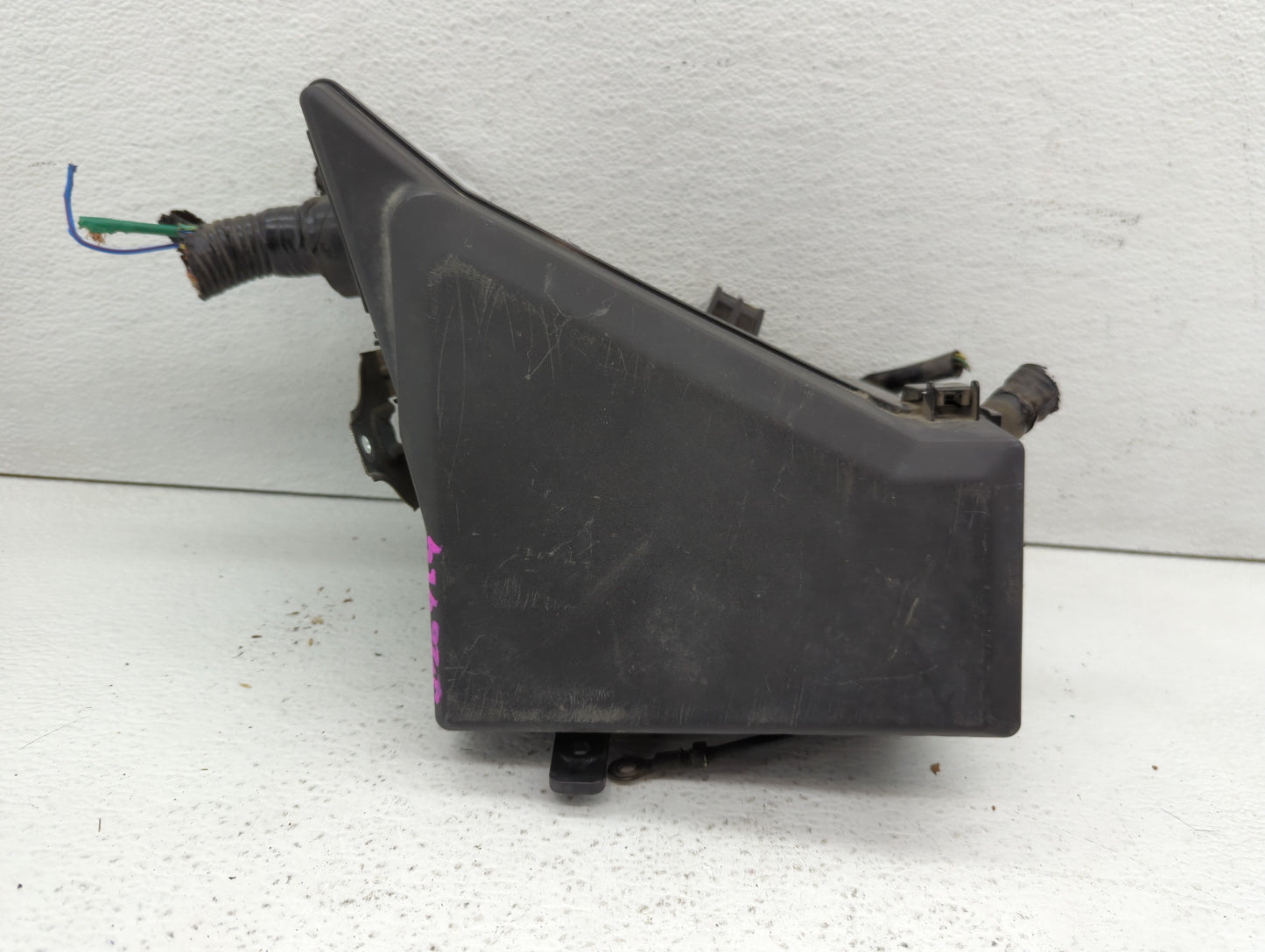 2010-2013 Subaru Forester Fusebox Fuse Box Panel Relay Module P/N:MB502096B Fits Fits 2010 2011 2012 2013 OEM Used Auto Part