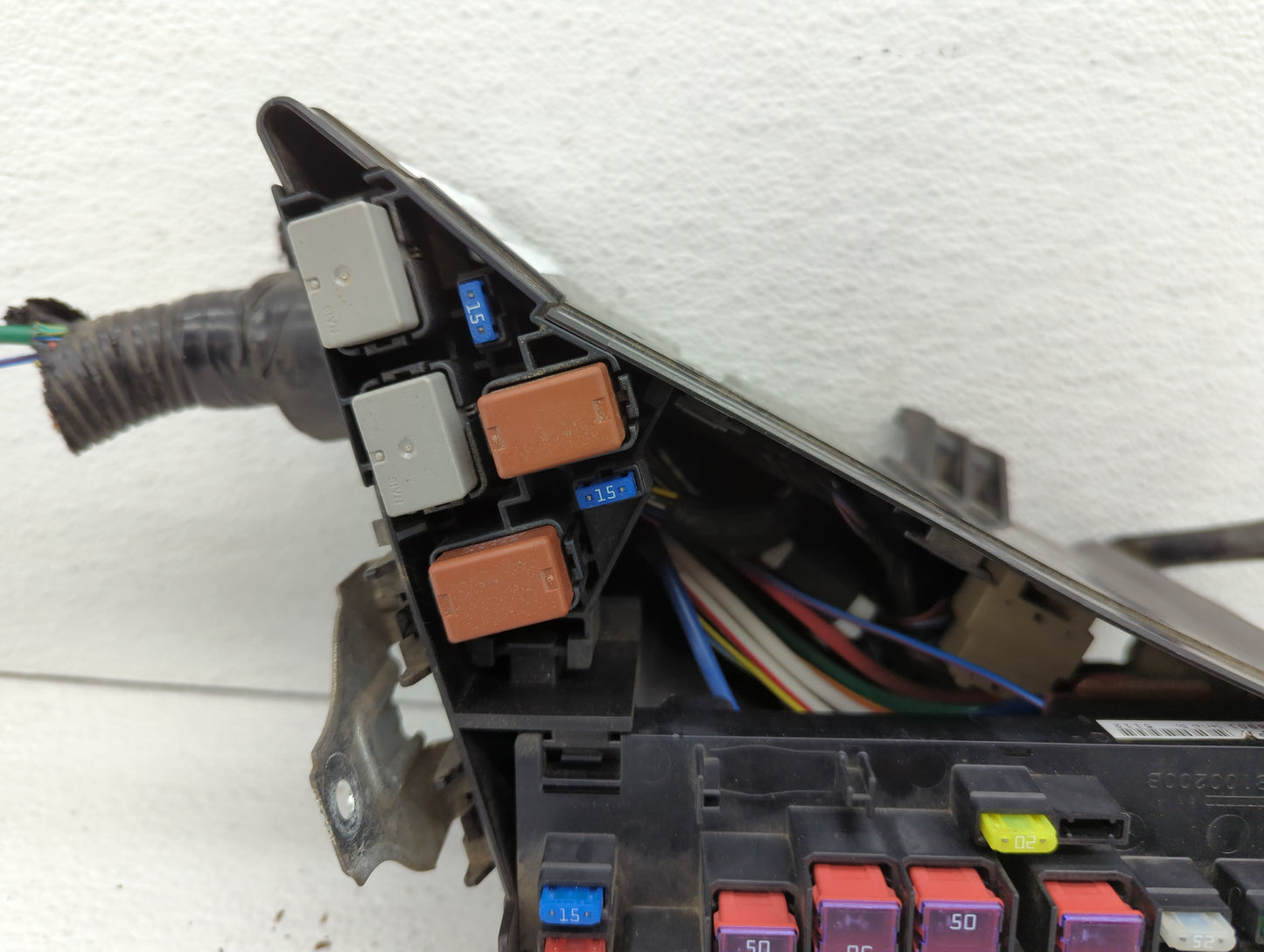 2010-2013 Subaru Forester Fusebox Fuse Box Panel Relay Module P/N:MB502096B Fits Fits 2010 2011 2012 2013 OEM Used Auto Part