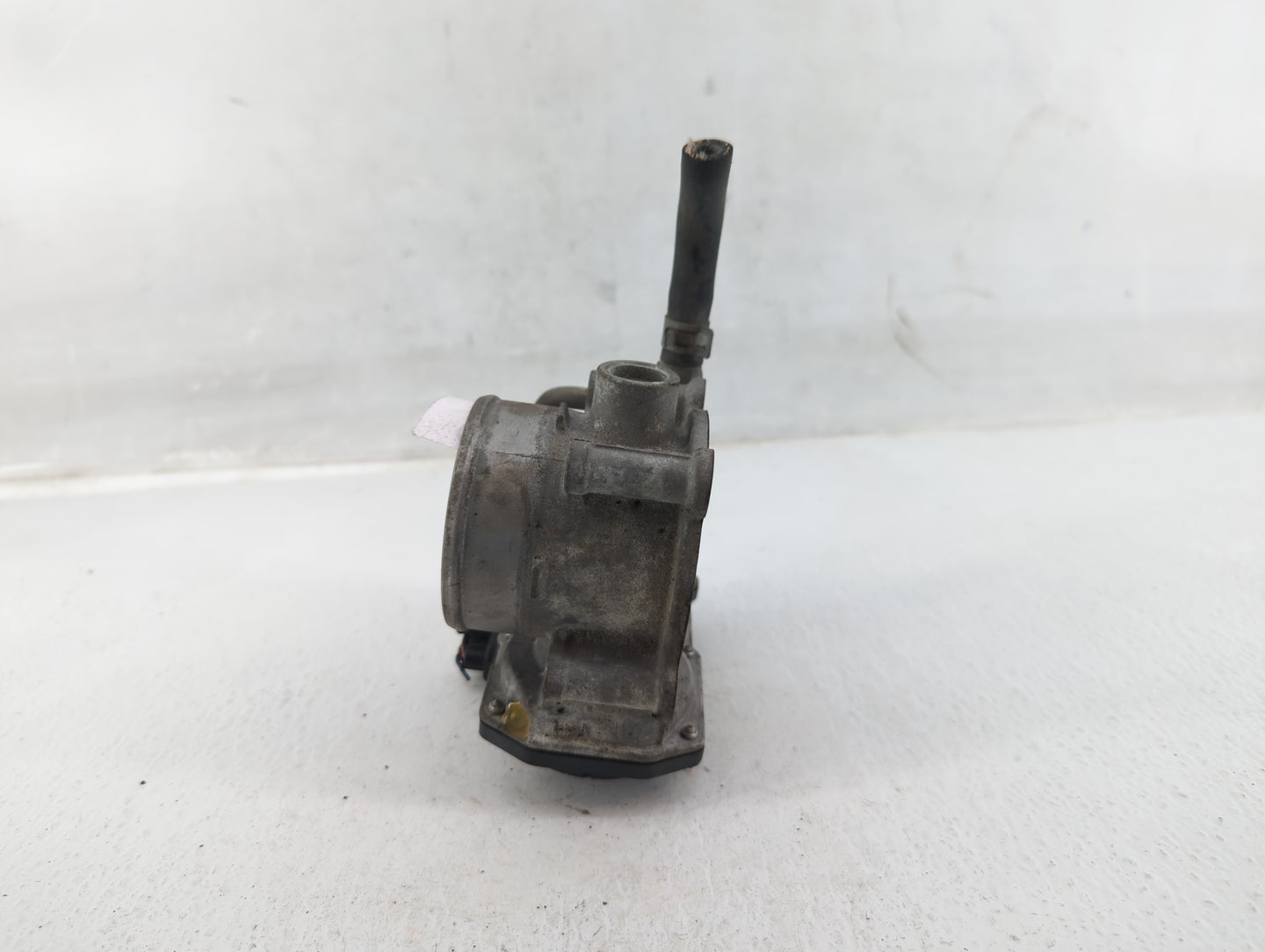 2011-2018 Subaru Forester Throttle Body P/N:16112AA380 Fits Fits 2011 2012 2013 2014 2015 2016 2017 2018 OEM Used Auto Parts
