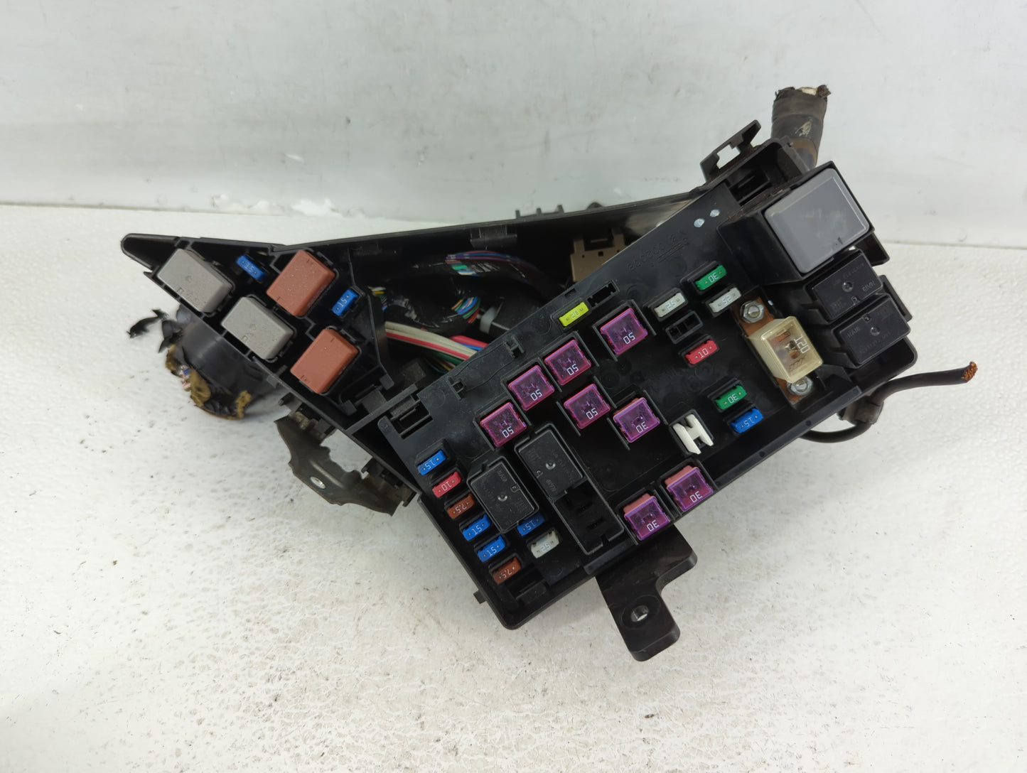 2010-2013 Subaru Forester Fusebox Fuse Box Panel Relay Module P/N:MB100200B Fits Fits 2010 2011 2012 2013 OEM Used Auto Part
