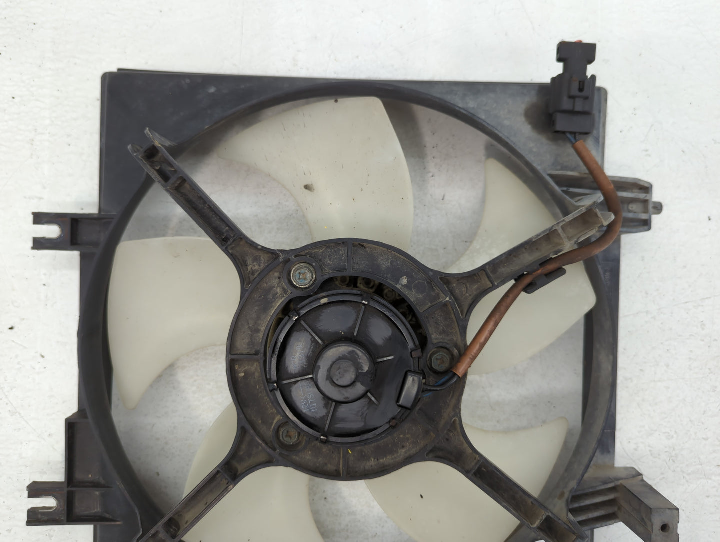 Subaru Forester Left Radiator Fan Motor Assembly Cream - Oemusedautoparts1.com