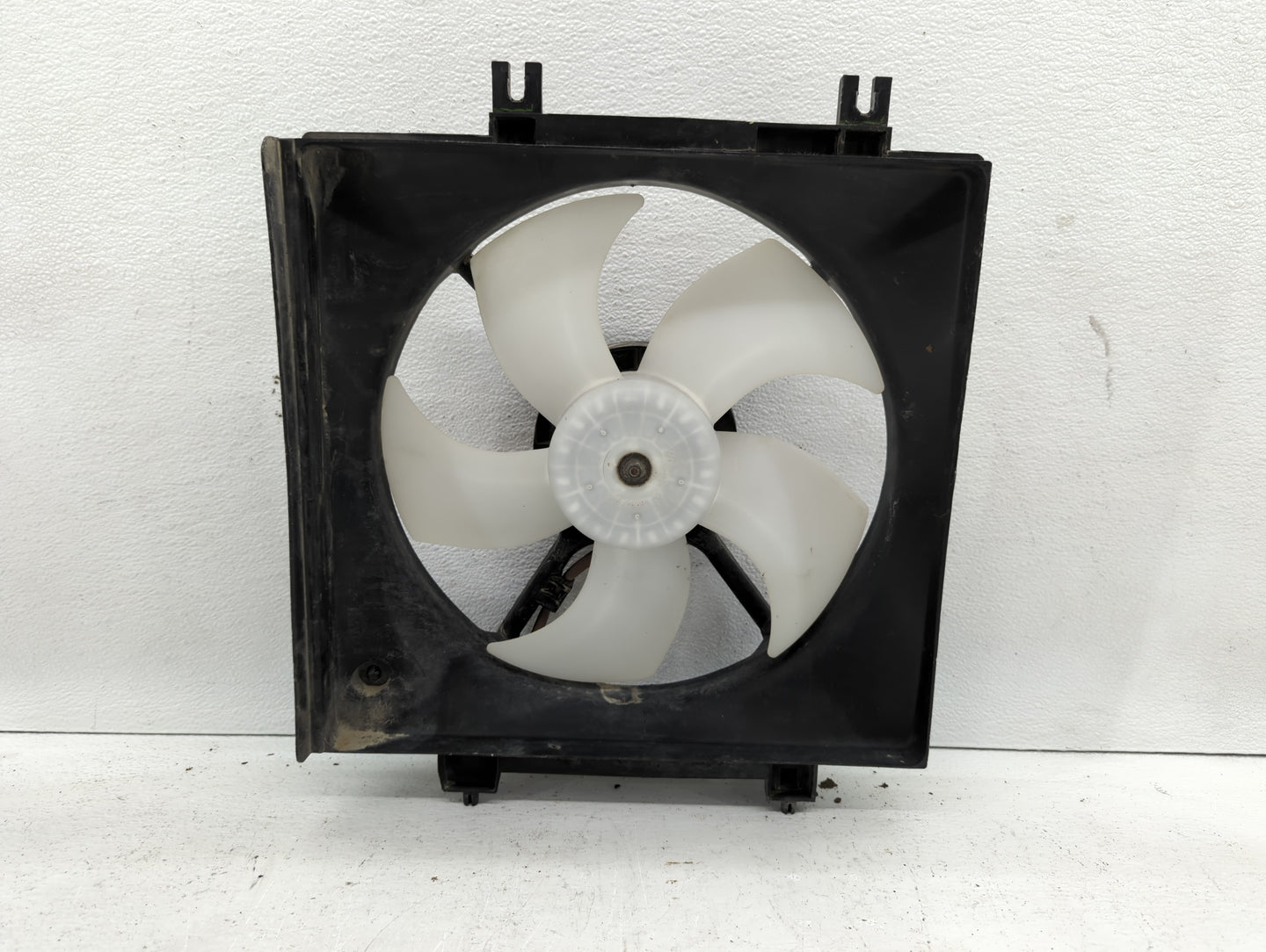 Subaru Forester Left Radiator Fan Motor Assembly - Oemusedautoparts1.com