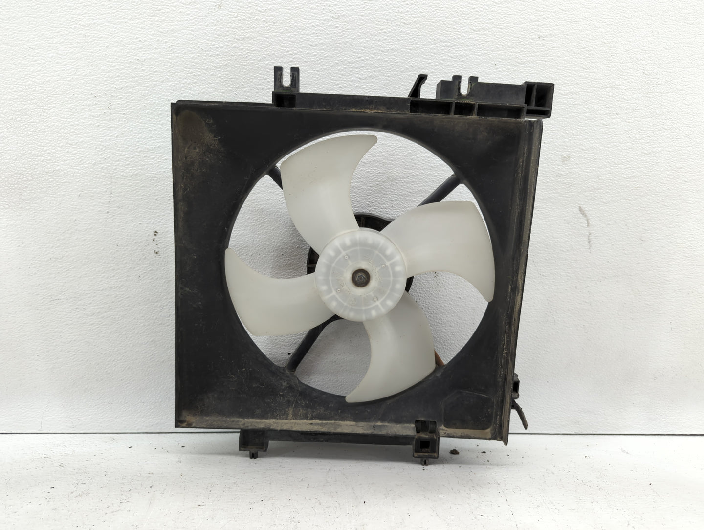 Subaru Forester Left Radiator Fan Motor Assembly - Oemusedautoparts1.com