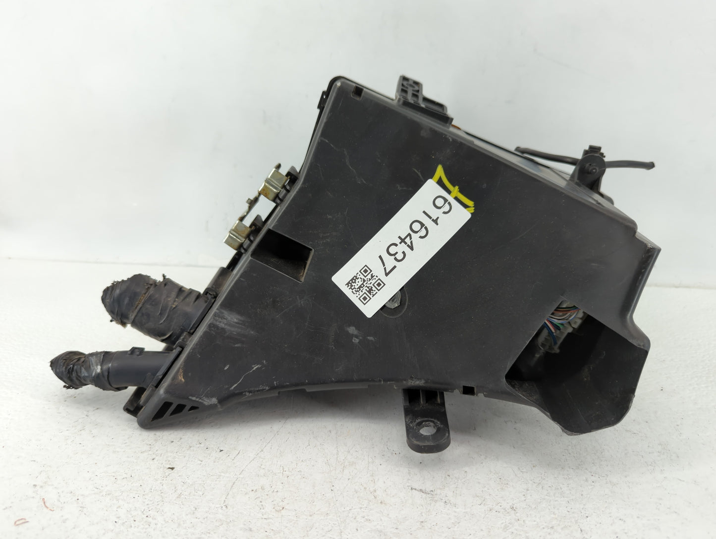 2010-2013 Subaru Forester Fusebox Fuse Box Panel Relay Module P/N:MB100200B Fits Fits 2010 2011 2012 2013 OEM Used Auto Part