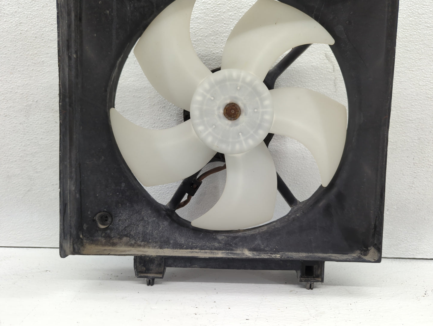 Subaru Forester Left Radiator Fan Motor Assembly - Oemusedautoparts1.com