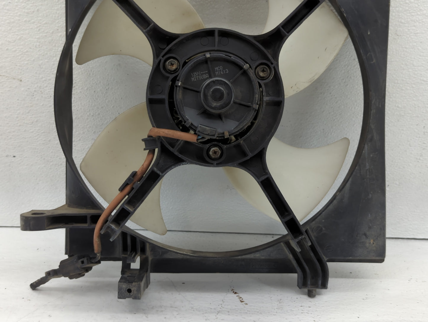 Subaru Forester Left Radiator Fan Motor Assembly Cream 617369 - Oemusedautoparts1.com