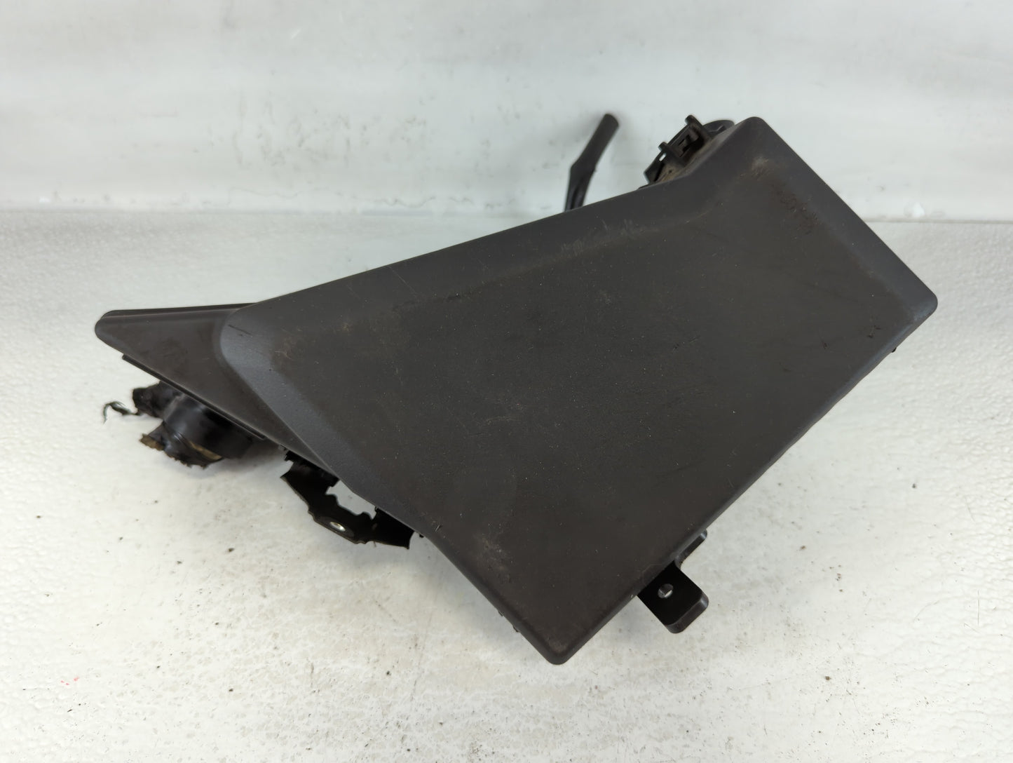 2010-2013 Subaru Forester Fusebox Fuse Box Panel Relay Module P/N:MB100200B Fits Fits 2010 2011 2012 2013 OEM Used Auto Part