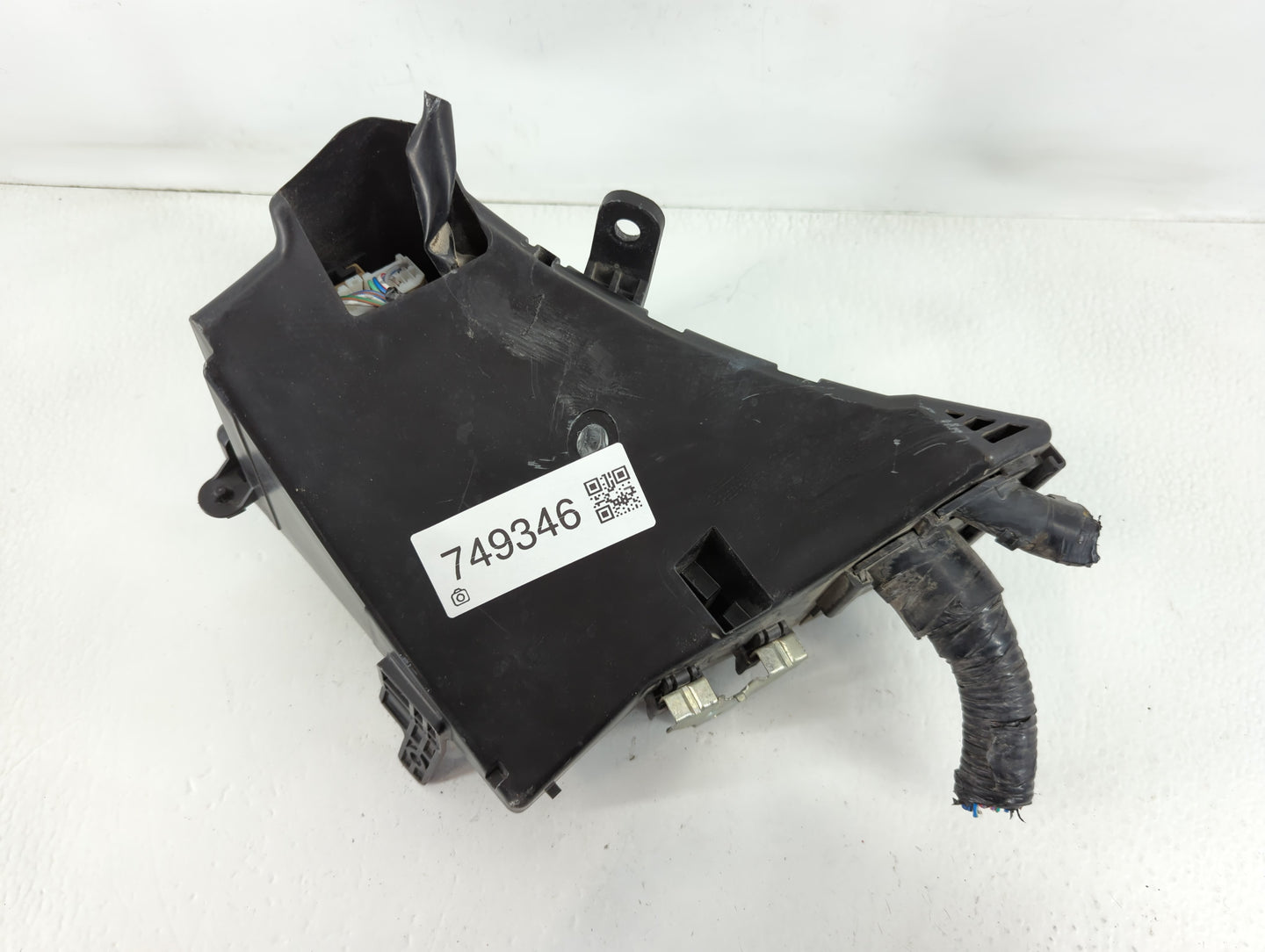 2010-2013 Subaru Forester Fusebox Fuse Box Panel Relay Module P/N:MB502000B Fits Fits 2010 2011 2012 2013 OEM Used Auto Part