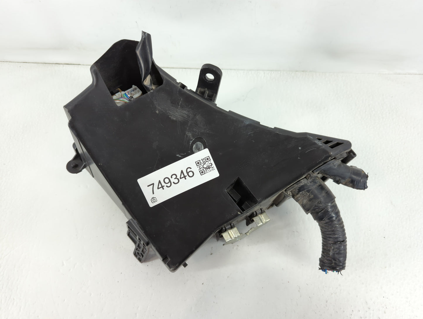 2010-2013 Subaru Forester Fusebox Fuse Box Panel Relay Module P/N:MB502000B Fits Fits 2010 2011 2012 2013 OEM Used Auto Part